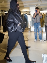 Filename=00213.jpg
Filesize=1187KiB
Dimensions=1368x2048
Date added=Apr 08, 2026 00213.jpg