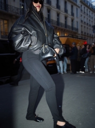 Filename=00235.jpg
Filesize=1133KiB
Dimensions=1368x2048
Date added=Apr 08, 2026 00235.jpg